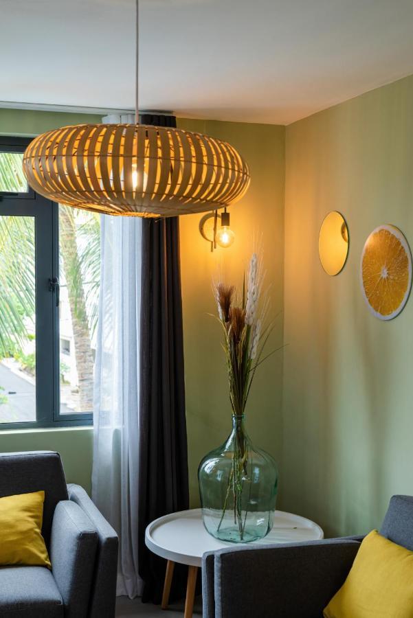 Les Cerisiers Beach Residence, Cosy And Modern 3 Bedroom Apartment Located 50 Metres From The Beach And From All Amenities And Restaurants On The Coastal Road Flic-en-Flacq Exterior foto